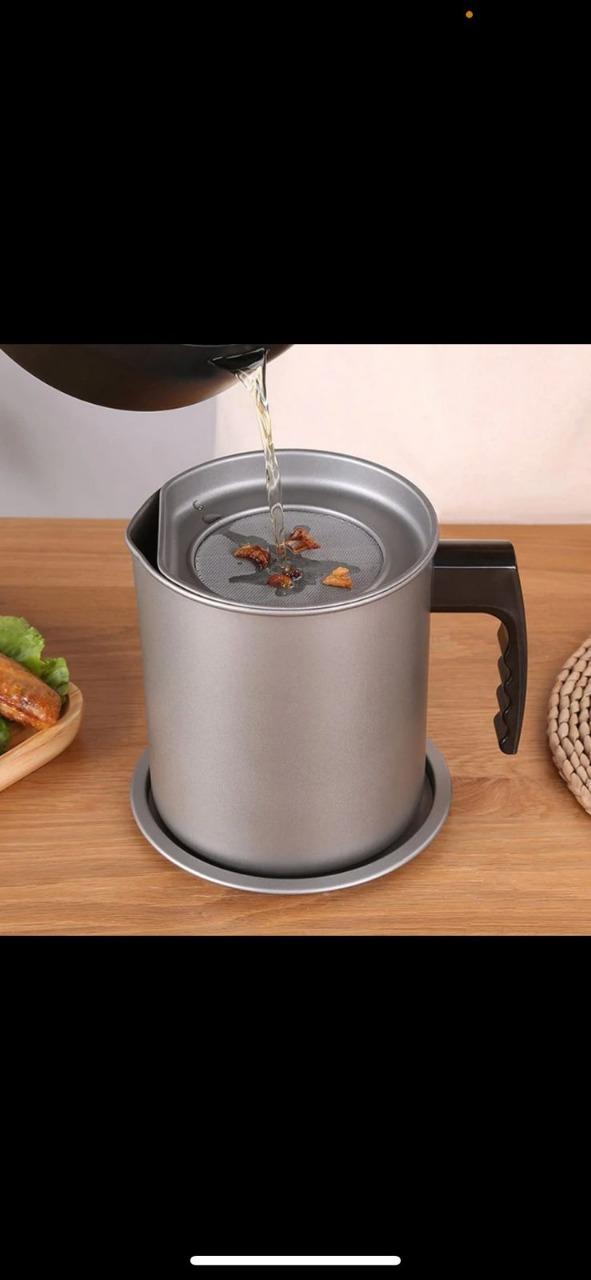 Oil Strainer Pot with Lid Cooking Oil Fat Separator for Filter 1.8L..