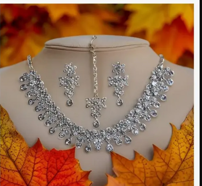 Silver Plated Necklace Set With White American Diamond