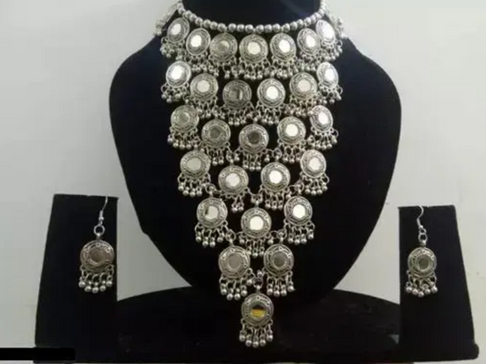 Samridhi DC Elegant Classic Kundan Jewellery Set