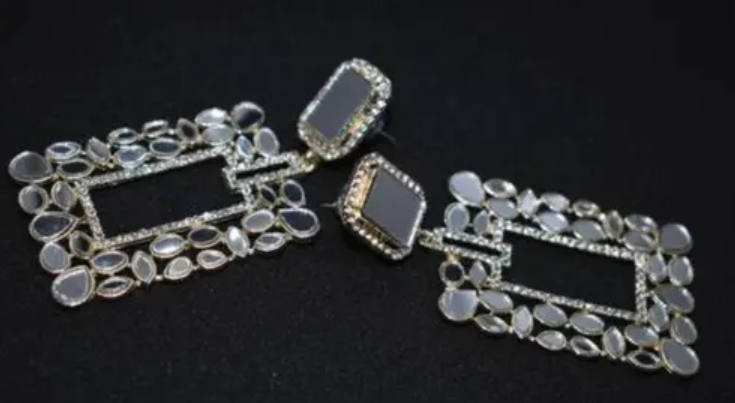 Mirror stone work silver plated earring wooman ang girl